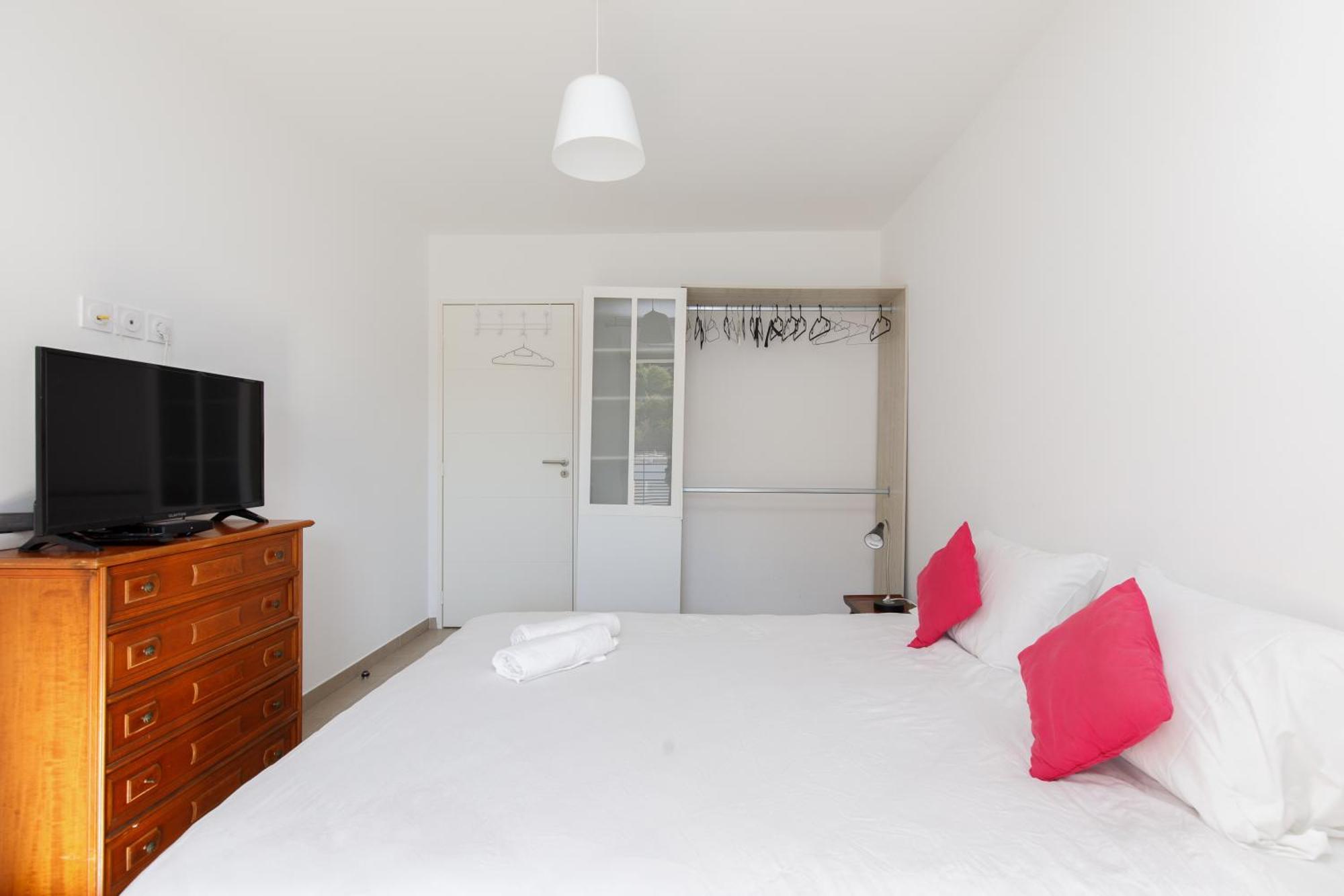 Lovely 2 Bedroom Condo With Pool Vallauris Exteriör bild